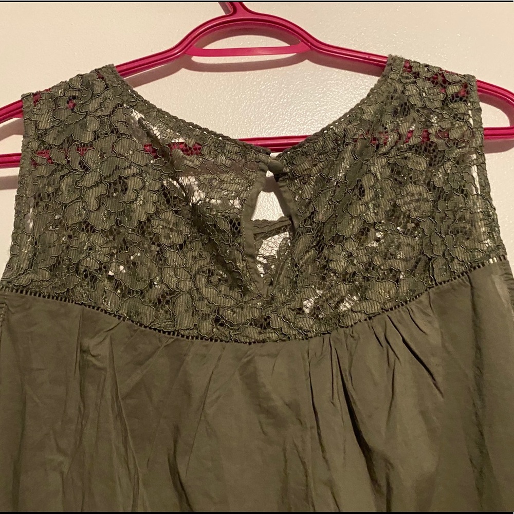 TORRID LACE SLEEVELESS TOP - Picture 7 of 16